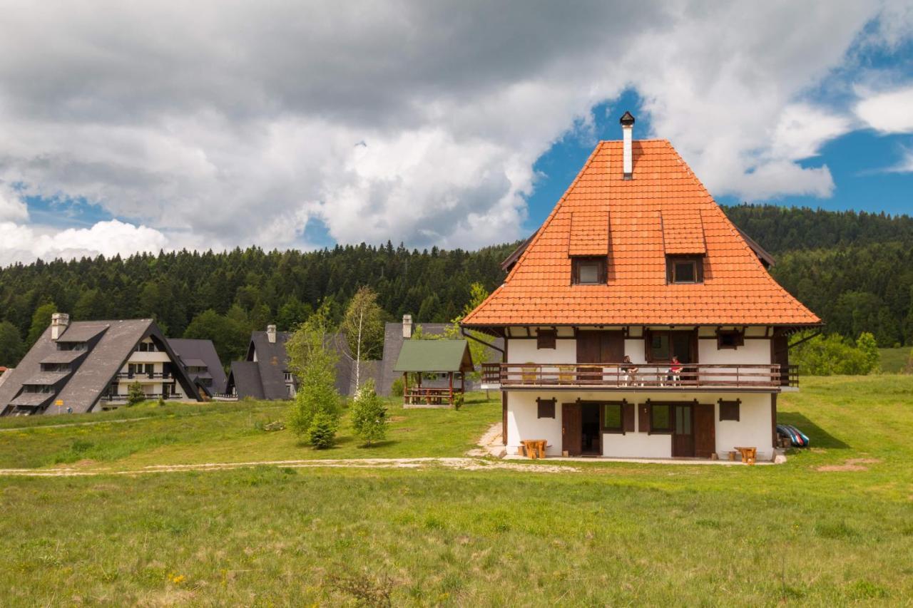 Apartmani Zeleni Meda Mitrovac Esterno foto