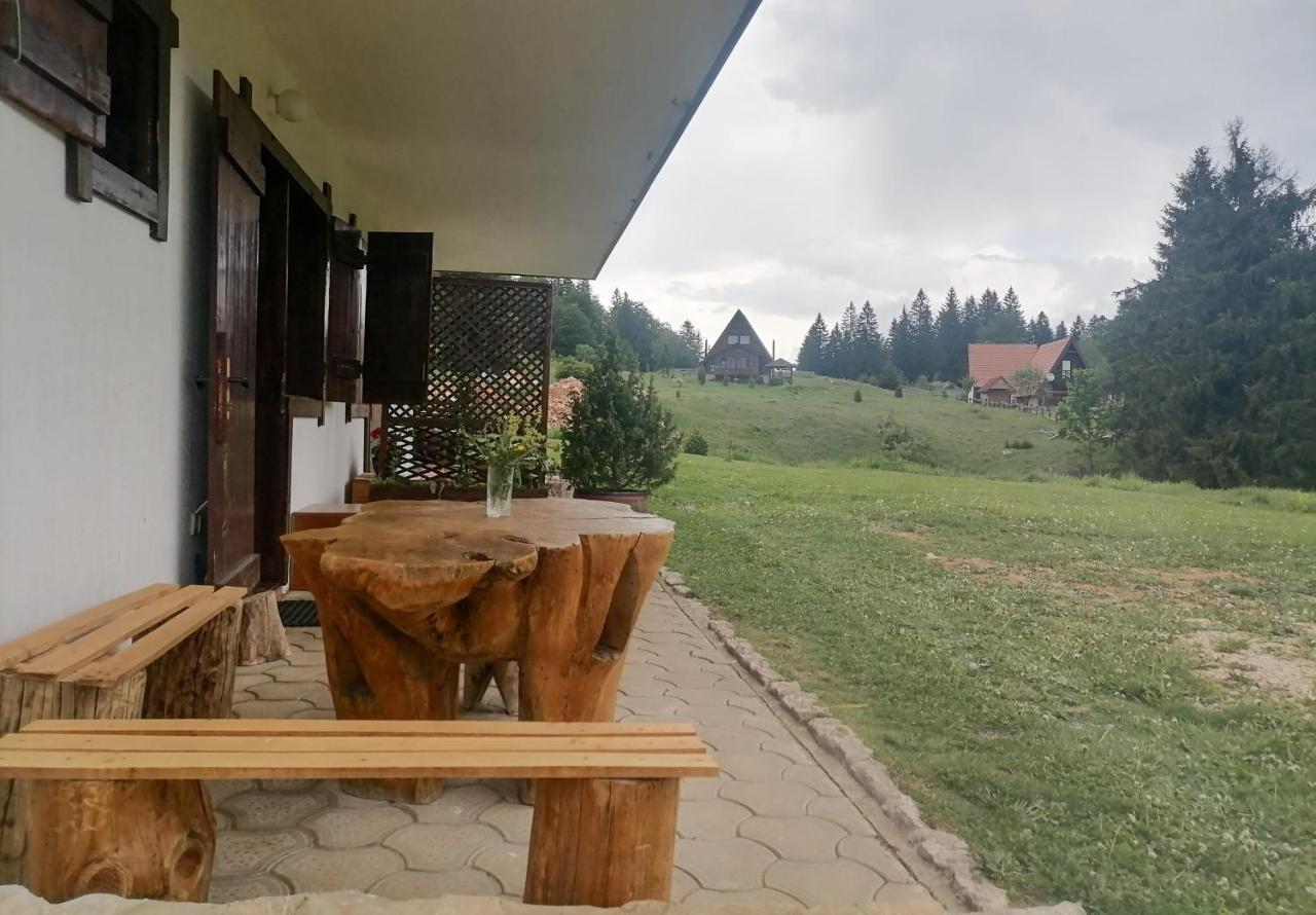 Apartmani Zeleni Meda Mitrovac Esterno foto