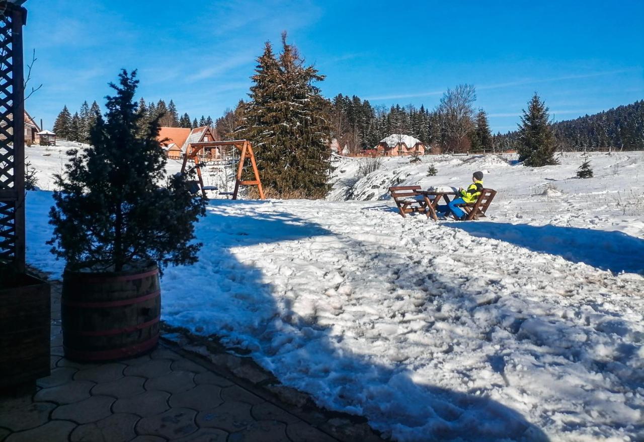 Apartmani Zeleni Meda Mitrovac Esterno foto