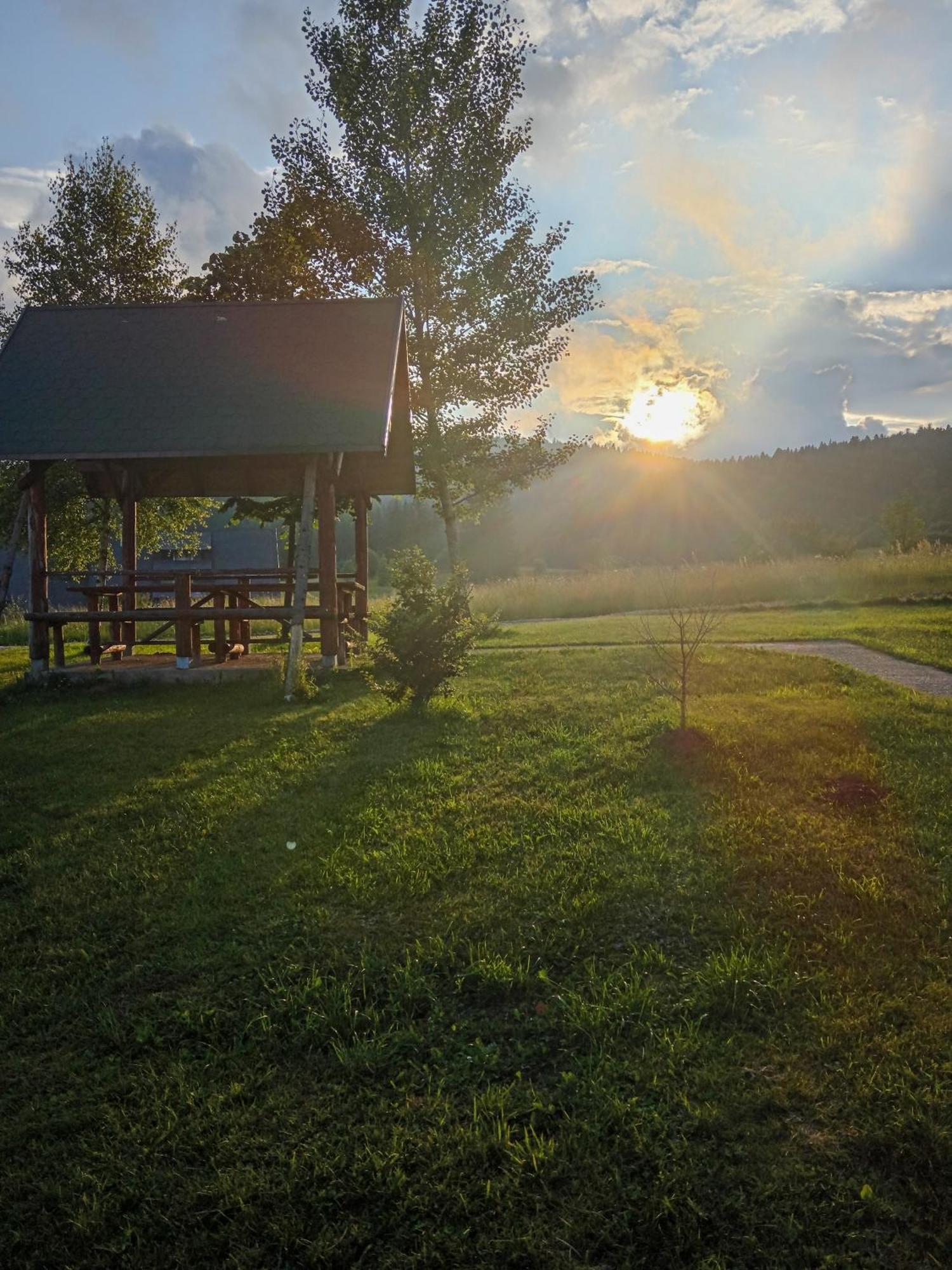 Apartmani Zeleni Meda Mitrovac Esterno foto